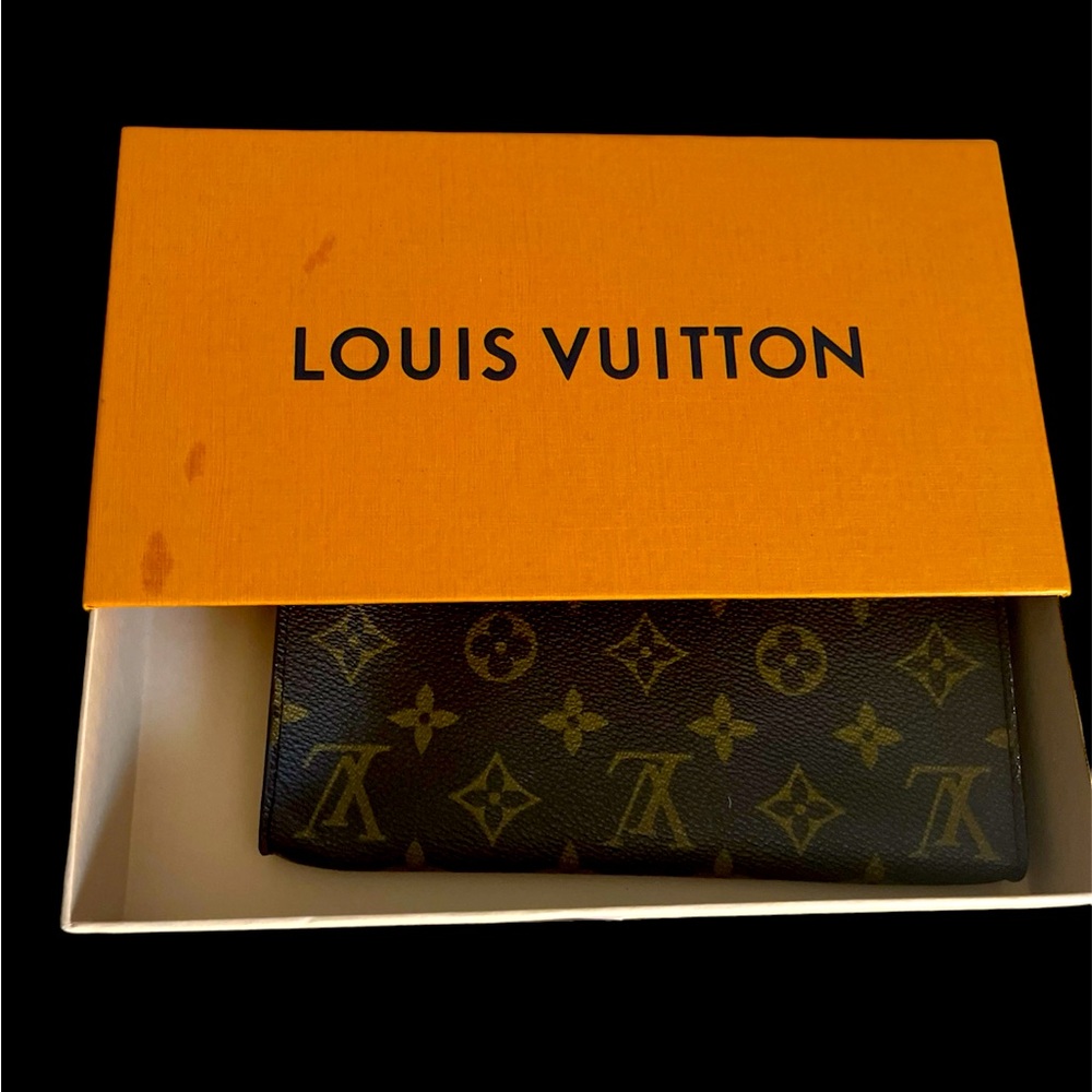 LOUIS VUITTON Monogram Toiletry/Cosmetic Pouch